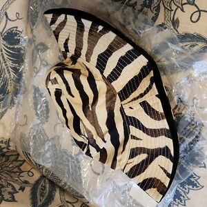 J. Crew Printed Reversible Bucket hat Sz s-m NWT